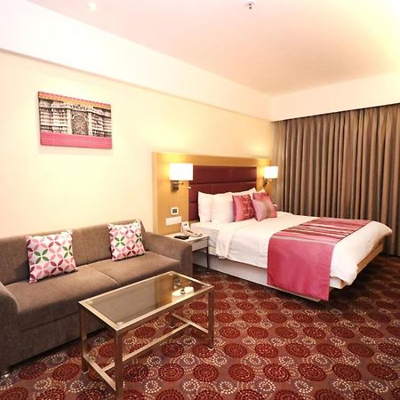 Fortune Park Galaxy, Vapi - Member Itc Hotels' Group Exteriör bild